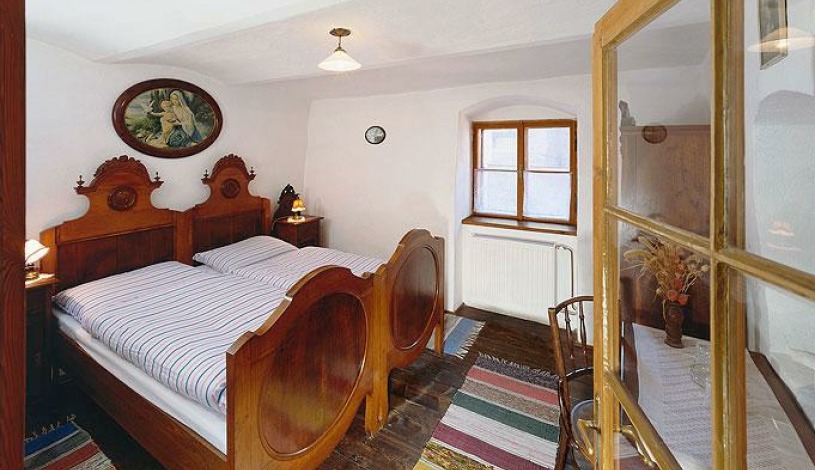 Hospoda Na Louži s.r.o. Český Krumlov - Dvoulůžkový-manželské postele